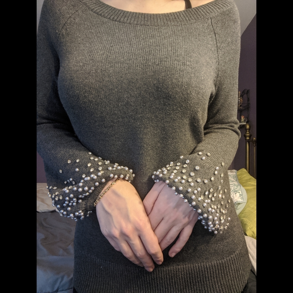 ✨White House Black Market Embellished Sweater✨